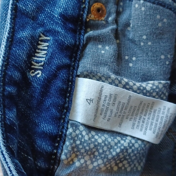 AE Skinny distressed jeans Size 4 - Picture 6 of 15